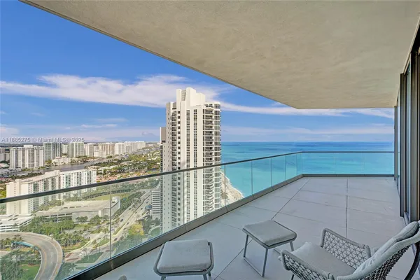 $29,900 | 18975 Collins Avenue, Unit 3000, Sunny Isles Beach, FL 33160