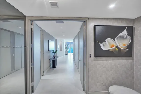 $29,900 | 18975 Collins Avenue, Unit 3000, Sunny Isles Beach, FL 33160