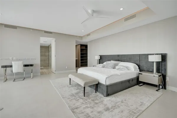 $29,900 | 18975 Collins Avenue, Unit 3000, Sunny Isles Beach, FL 33160