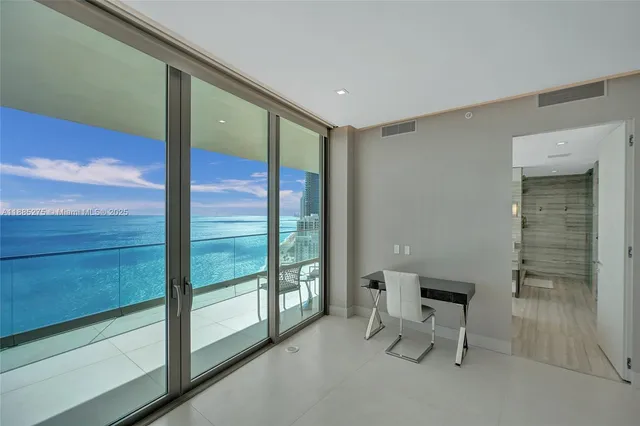 $29,900 | 18975 Collins Avenue, Unit 3000, Sunny Isles Beach, FL 33160