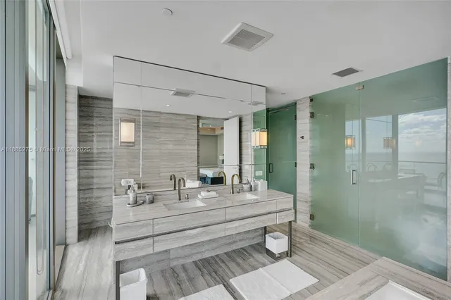 $29,900 | 18975 Collins Avenue, Unit 3000, Sunny Isles Beach, FL 33160