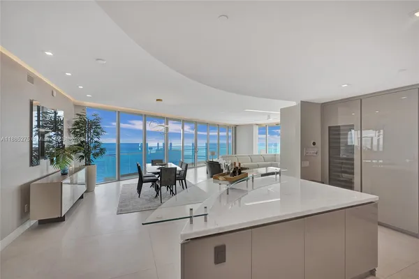 $29,900 | 18975 Collins Avenue, Unit 3000, Sunny Isles Beach, FL 33160