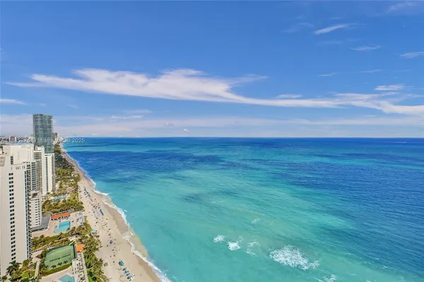 $29,900 | 18975 Collins Avenue, Unit 3000, Sunny Isles Beach, FL 33160
