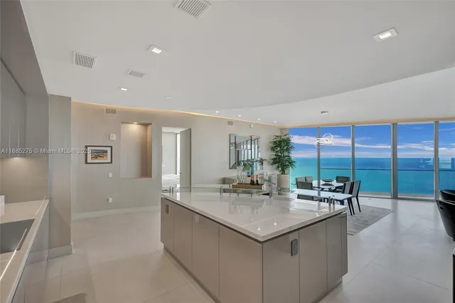 $29,900 | 18975 Collins Avenue, Unit 3000, Sunny Isles Beach, FL 33160