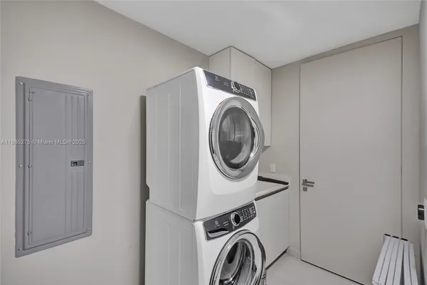 $29,900 | 18975 Collins Avenue, Unit 3000, Sunny Isles Beach, FL 33160