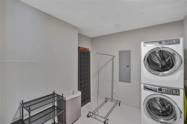 $29,900 | 18975 Collins Avenue, Unit 3000, Sunny Isles Beach, FL 33160