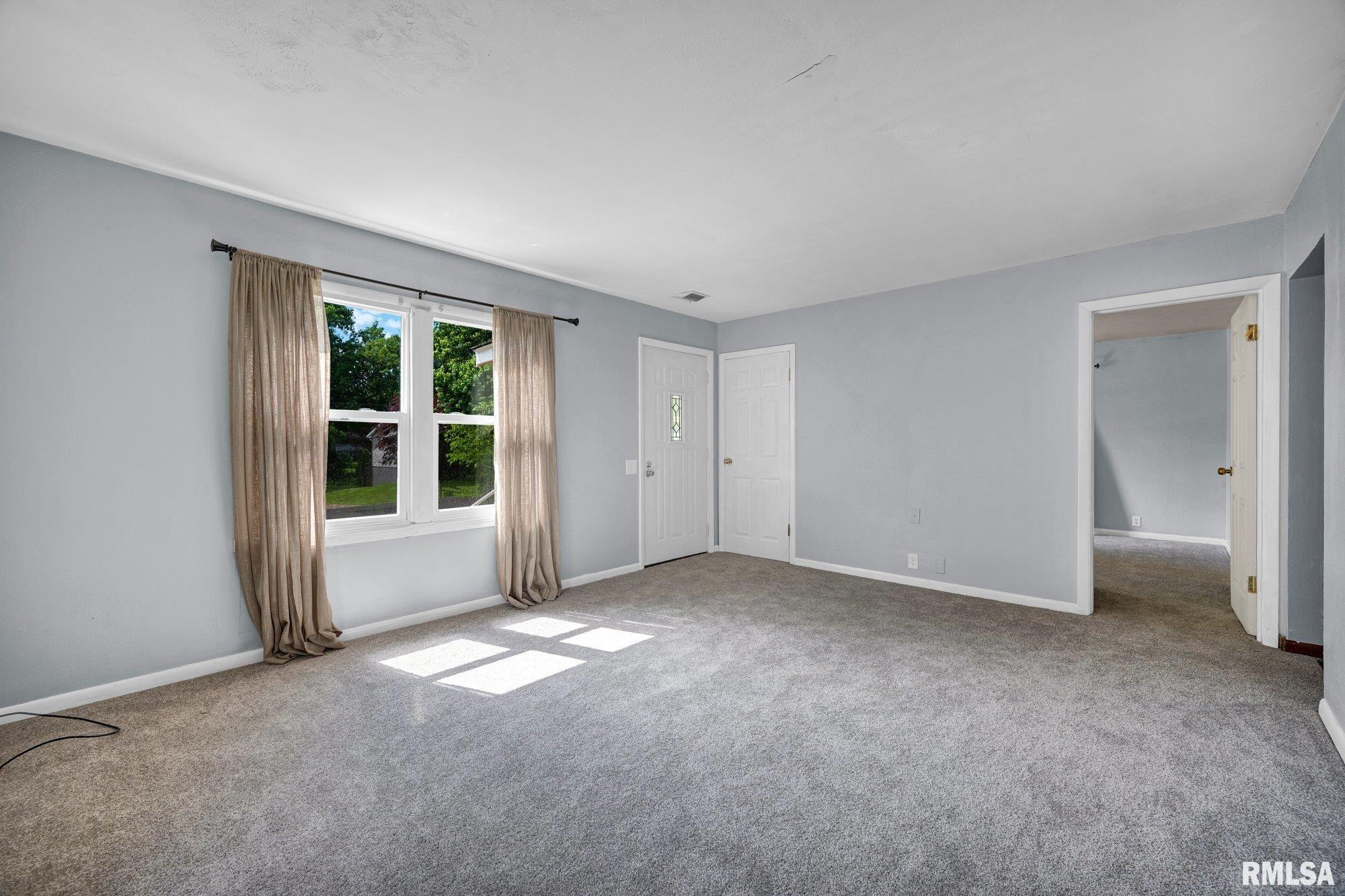 307 Wagner Street Washington, IL 61571 - Photo 7 of 23