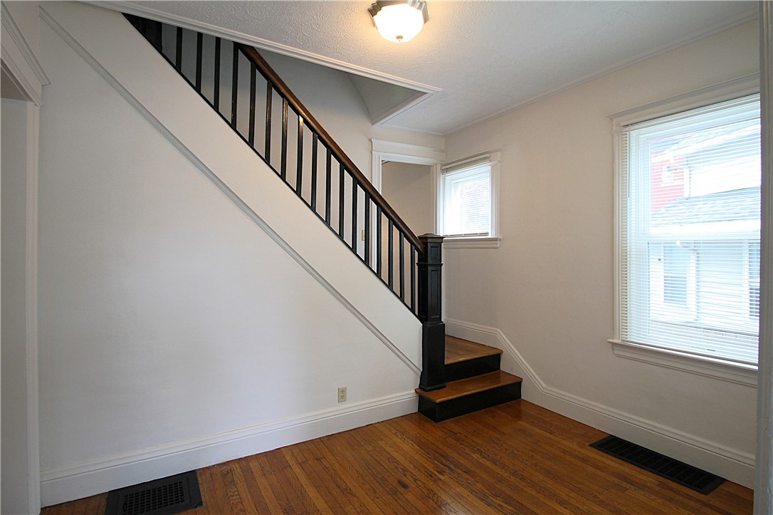 125 Field Street Rochester, NY 14620 - Photo 5 of 28