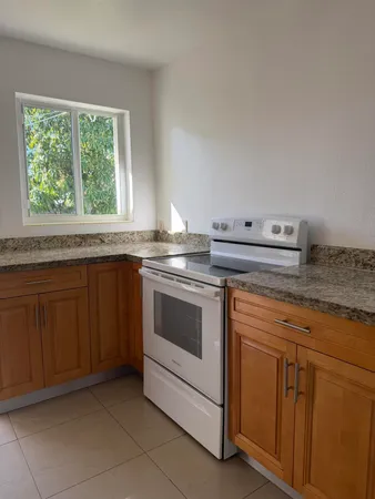 $2,150 | 1225 North J Street, Lake Worth Beach, FL 33460