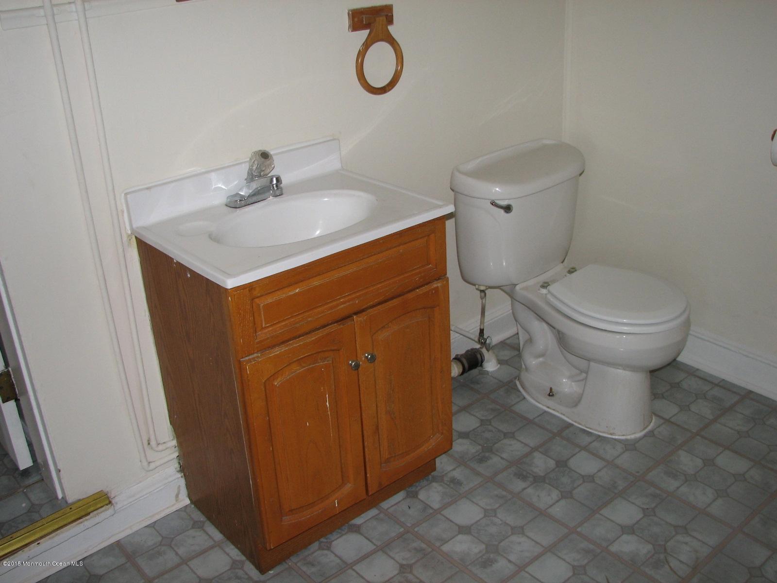 438 Main Street Keyport, NJ 07735 - Photo 17 of 27 IMG_7119
