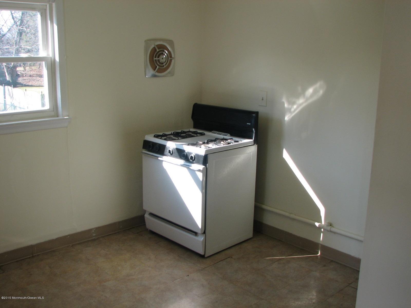 438 Main Street Keyport, NJ 07735 - Photo 20 of 27 IMG_7122