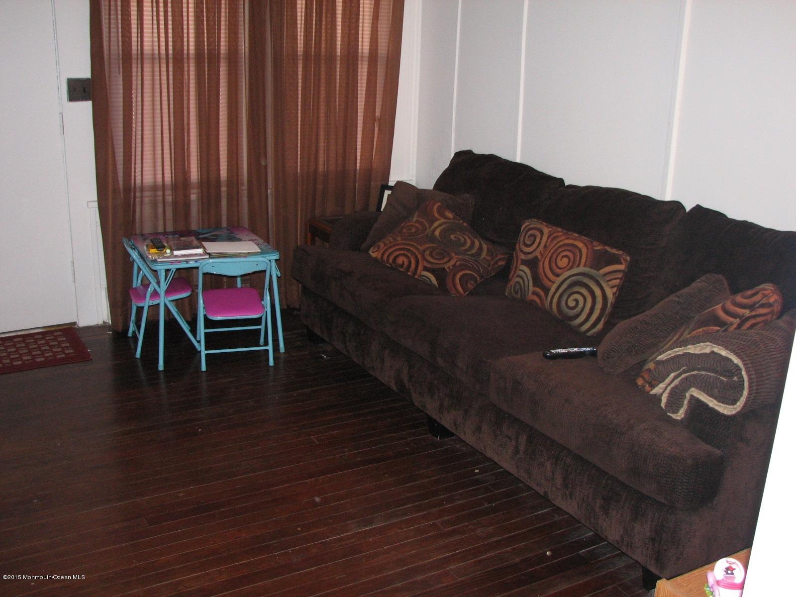 438 Main Street Keyport, NJ 07735 - Photo 2 of 27 IMG_7103