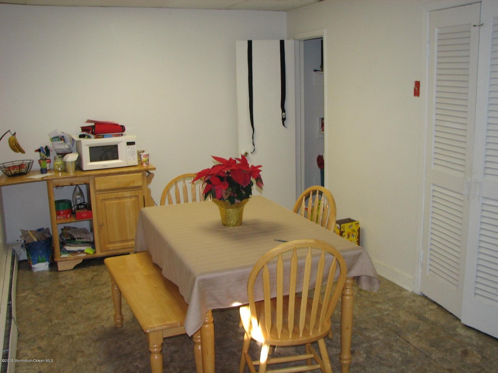 438 Main Street Keyport, NJ 07735 - Photo 5 of 27 IMG_7106