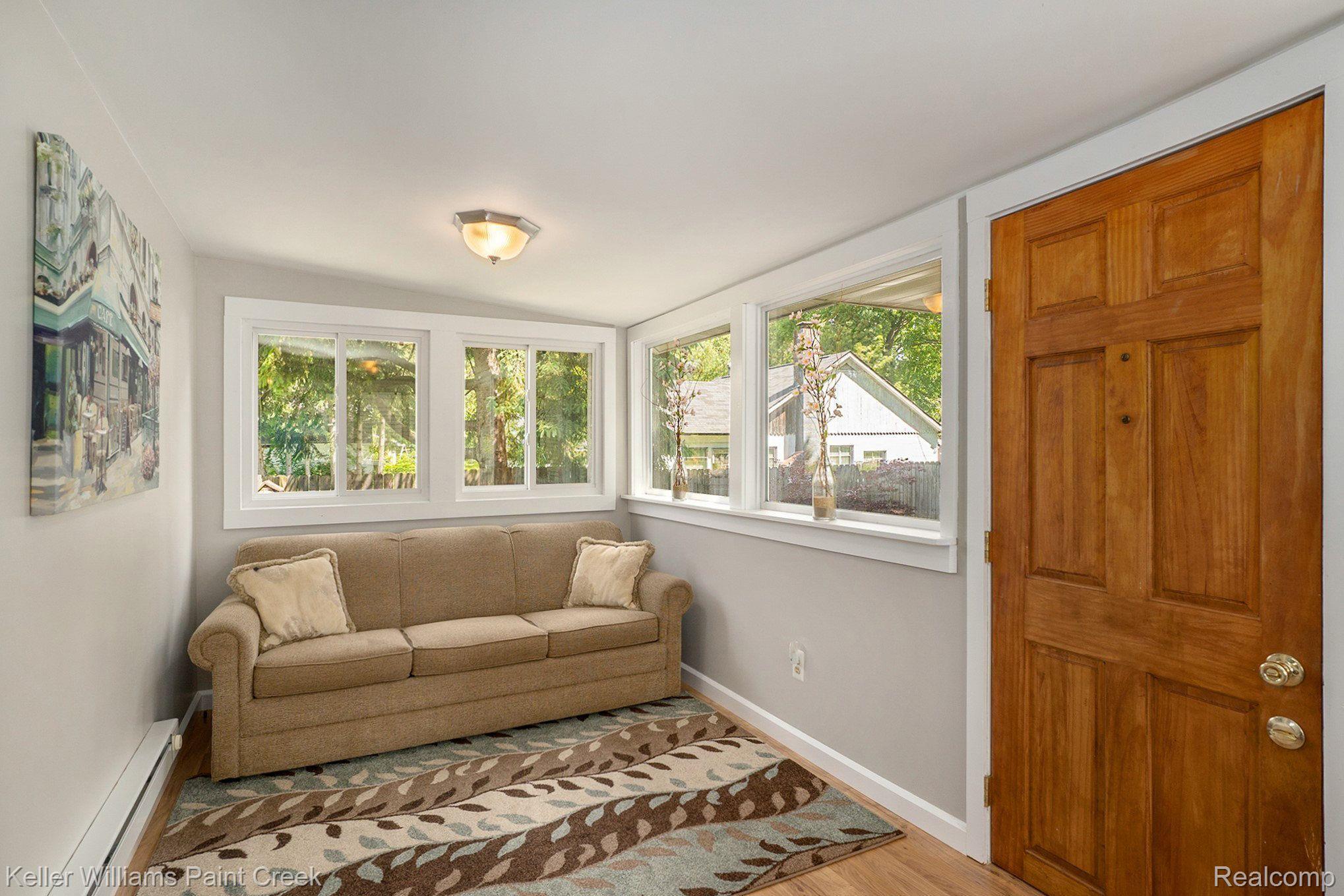 8523 Lakeshore Road Lexington, MI 48450 - Photo 5 of 20 Gallery Image 5