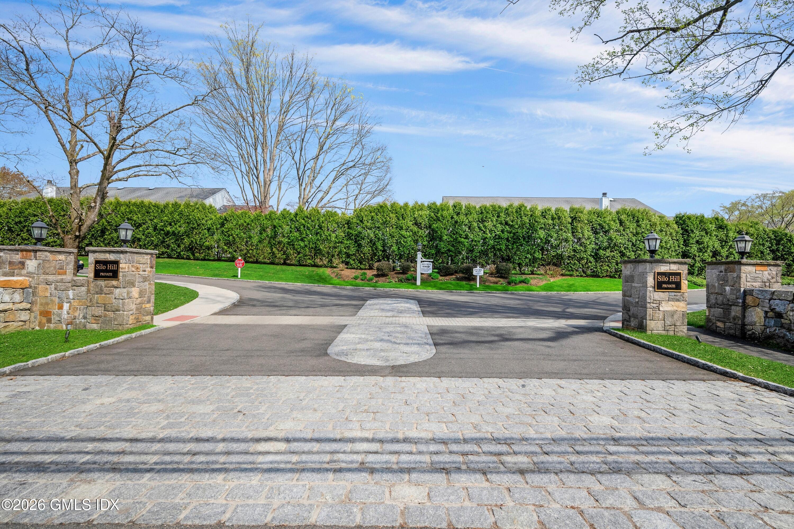 58 Stirrup Lane, Unit 58 Riverside, CT 06878 - Photo 20 of 23 a view of a yard