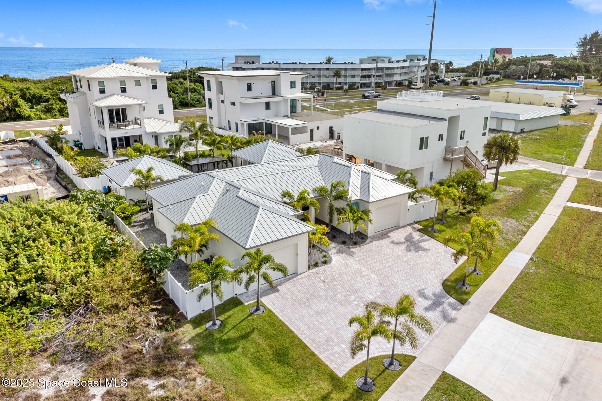 2021 South Orlando Avenue Cocoa Beach, FL 32931 - Photo 39 of 42 an aerial view of residential houses with outdoor space