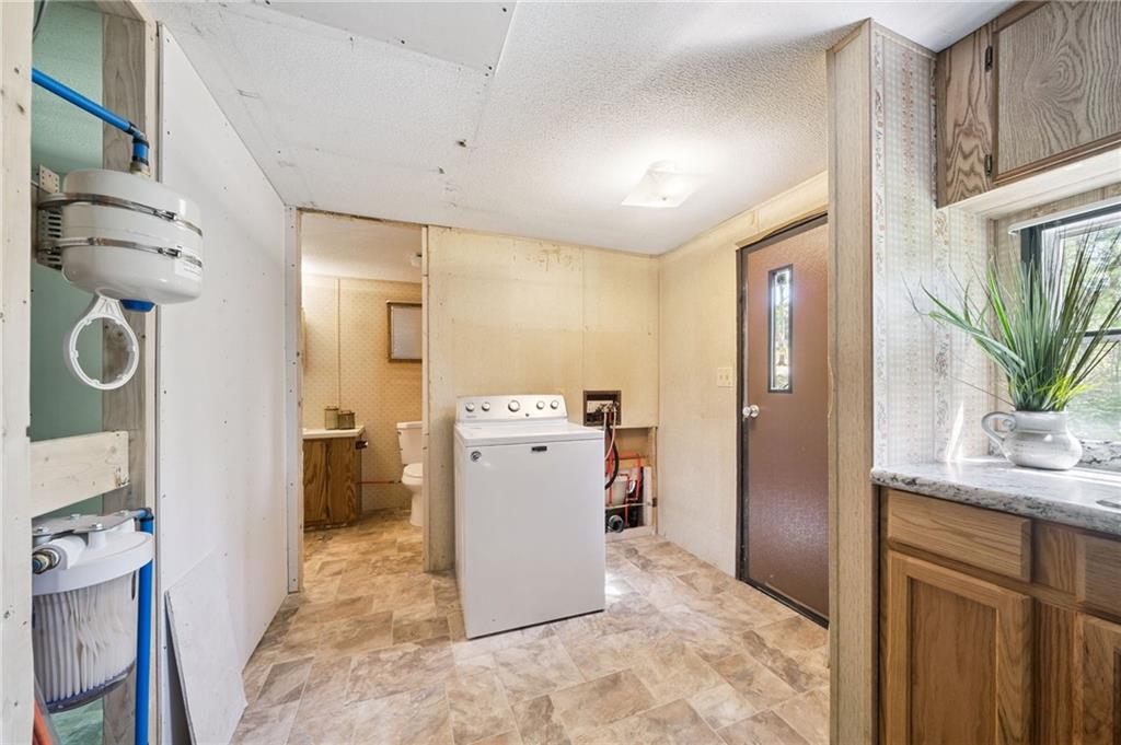 154 Thompson Road Torrance, PA 15779 - Photo 10 of 29