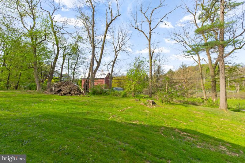 833 Old Road Strasburg, PA 17579 - Photo 12 of 34 Gallery Image 12
