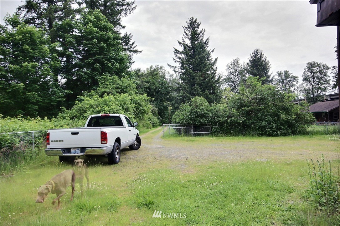 22305 Southeast Bain Road Renton, WA 98058 - Photo 4 of 9