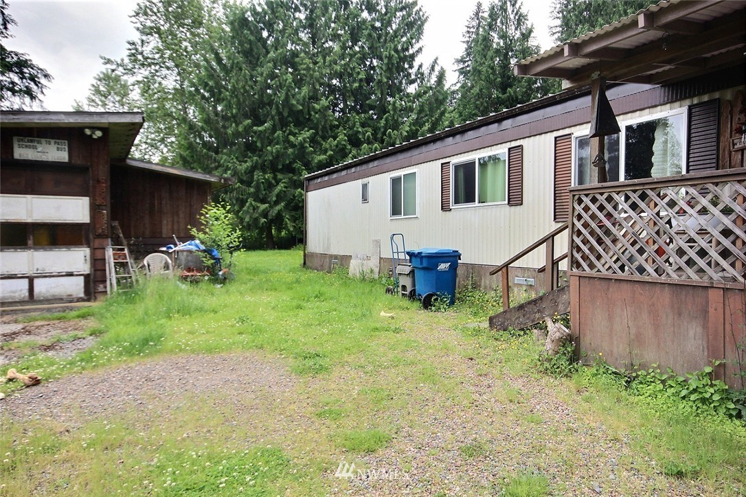 22305 Southeast Bain Road Renton, WA 98058 - Photo 7 of 9