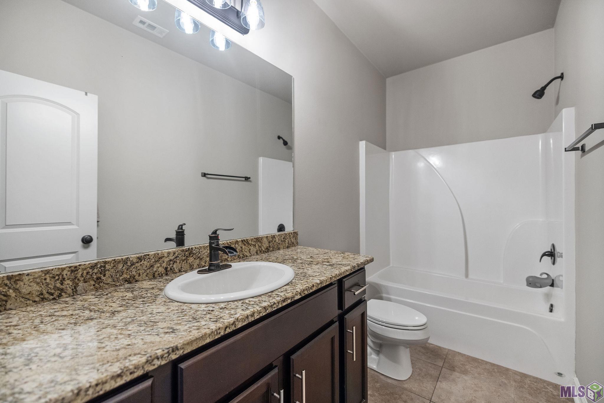 8666 Aston Avenue Baton Rouge, LA 70820 - Photo 13 of 23 Gallery Image 13