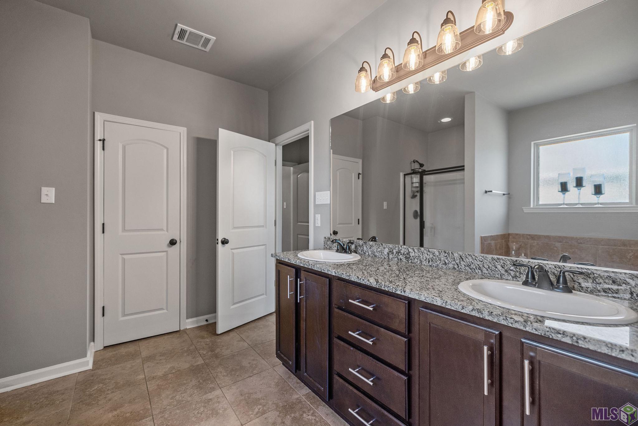8666 Aston Avenue Baton Rouge, LA 70820 - Photo 19 of 23 Gallery Image 19