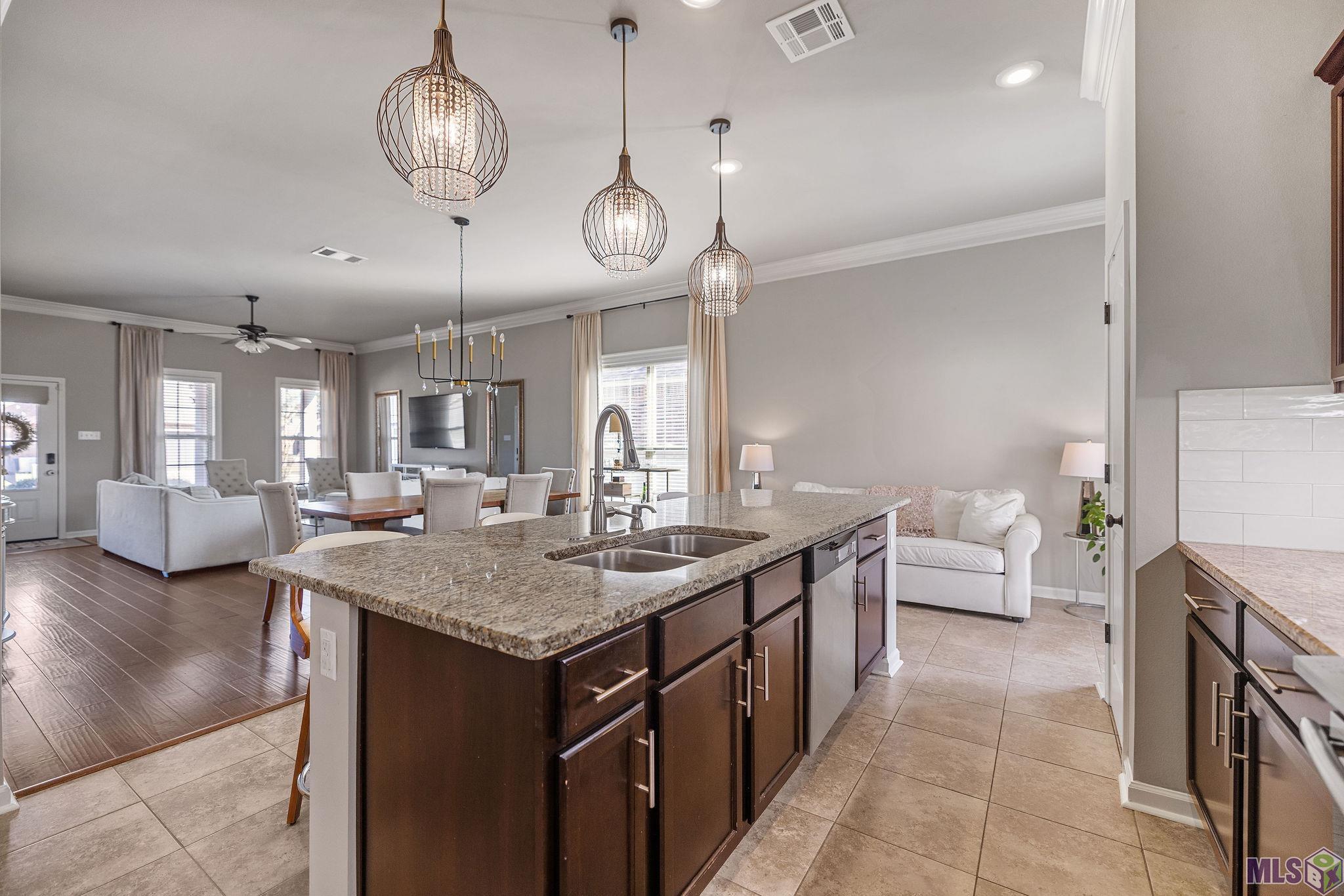 8666 Aston Avenue Baton Rouge, LA 70820 - Photo 9 of 23 Gallery Image 9