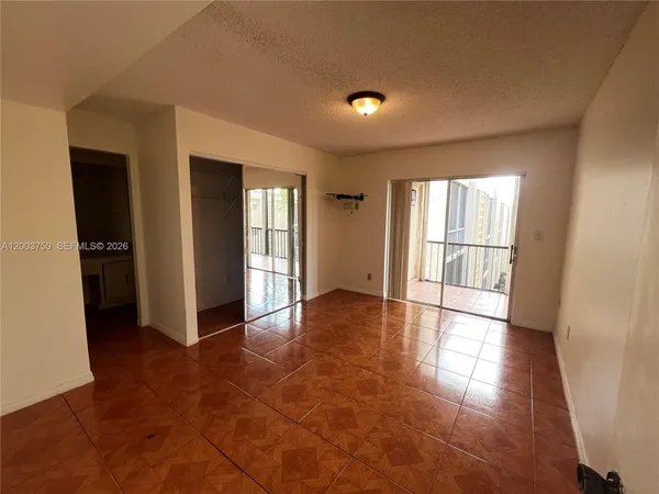 $2,300 | 8401 Southwest 107th Avenue, Unit 322E, Miami, FL 33173