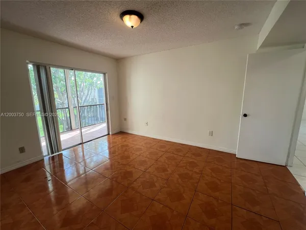 $2,300 | 8401 Southwest 107th Avenue, Unit 322E, Miami, FL 33173