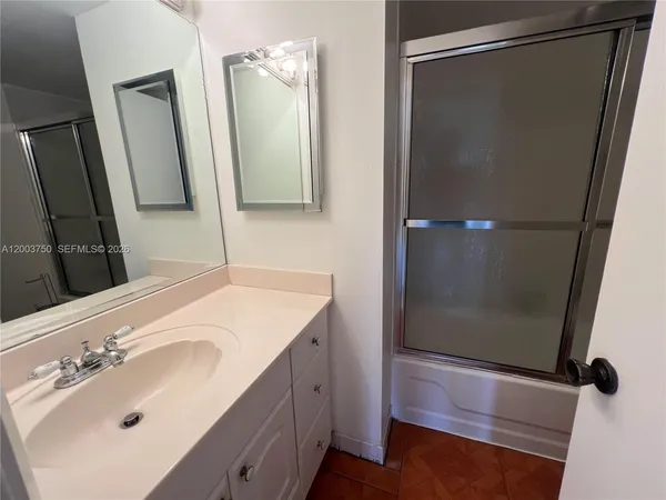 $2,300 | 8401 Southwest 107th Avenue, Unit 322E, Miami, FL 33173