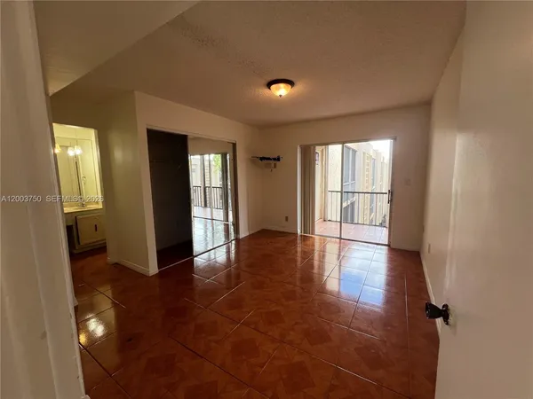 $2,300 | 8401 Southwest 107th Avenue, Unit 322E, Miami, FL 33173