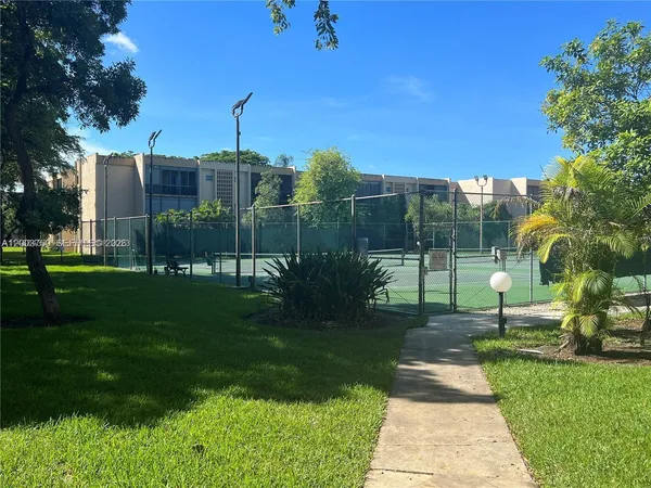 $2,300 | 8401 Southwest 107th Avenue, Unit 322E, Miami, FL 33173
