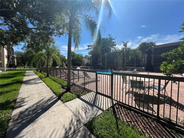 $2,300 | 8401 Southwest 107th Avenue, Unit 322E, Miami, FL 33173