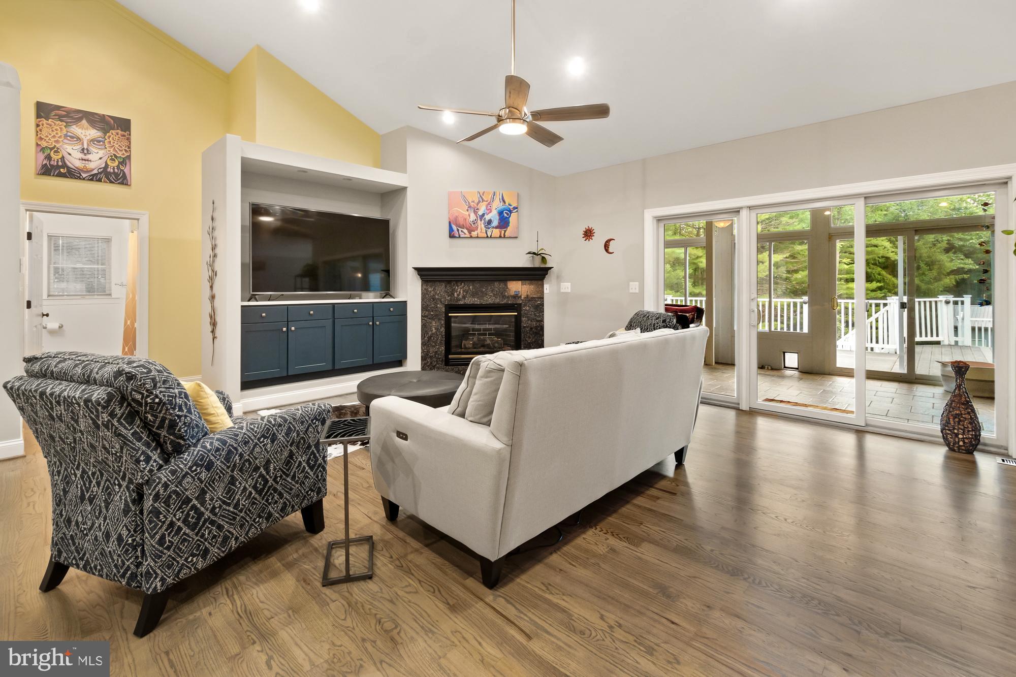 9836 Watkins Road Gaithersburg, MD 20882 - Photo 11 of 70 Slider in family room leads to screened in porch