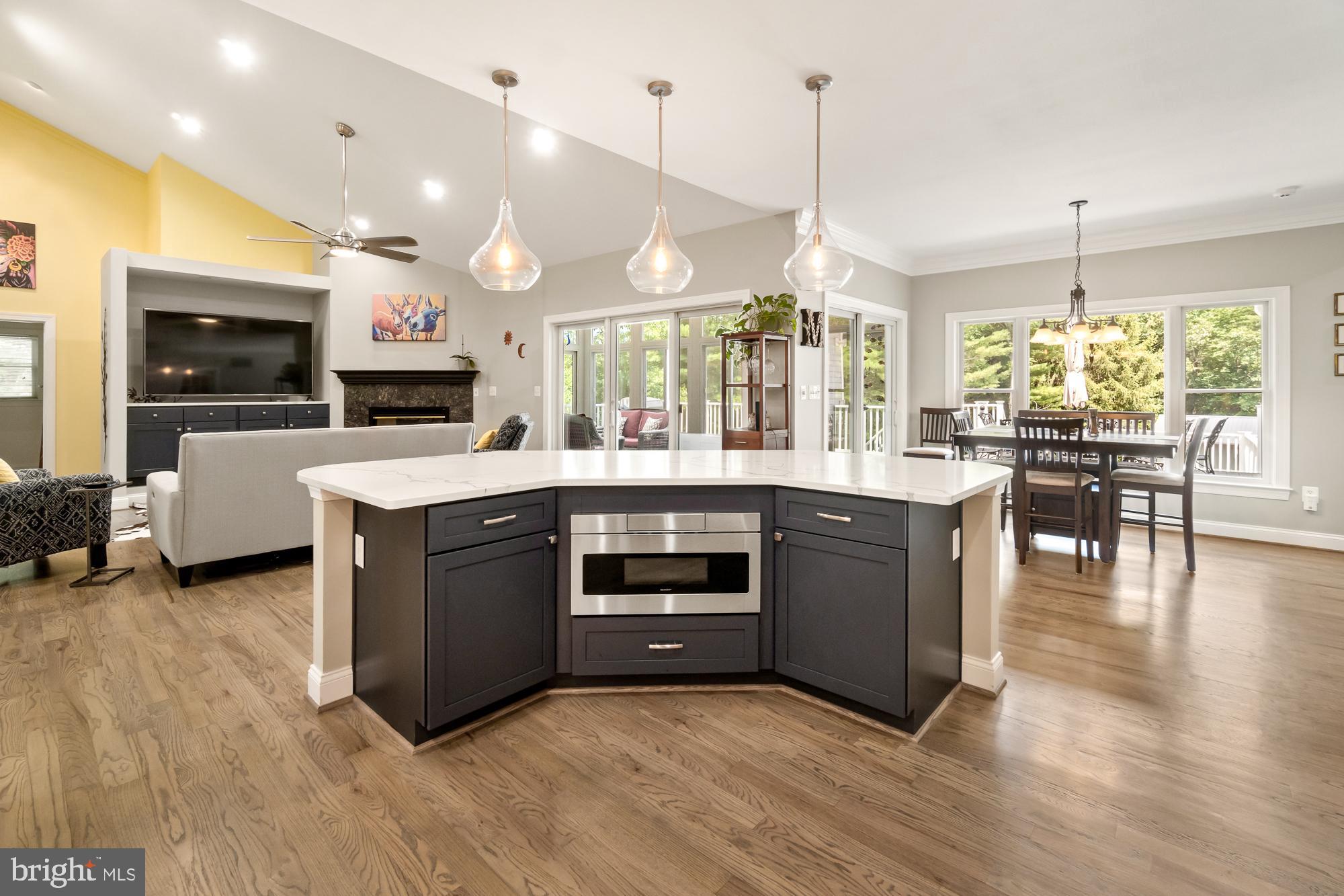 9836 Watkins Road Gaithersburg, MD 20882 - Photo 14 of 70 Pendant lights and drawer microwave