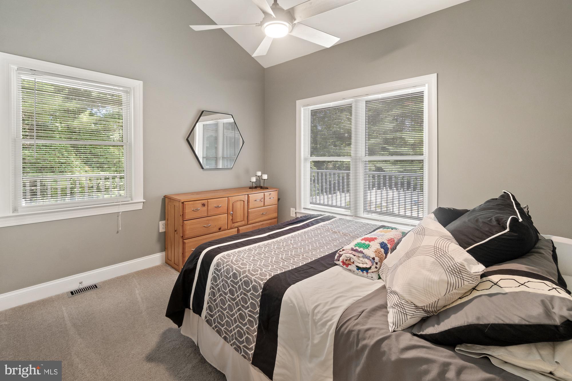 9836 Watkins Road Gaithersburg, MD 20882 - Photo 26 of 70 Main level bedroom #3