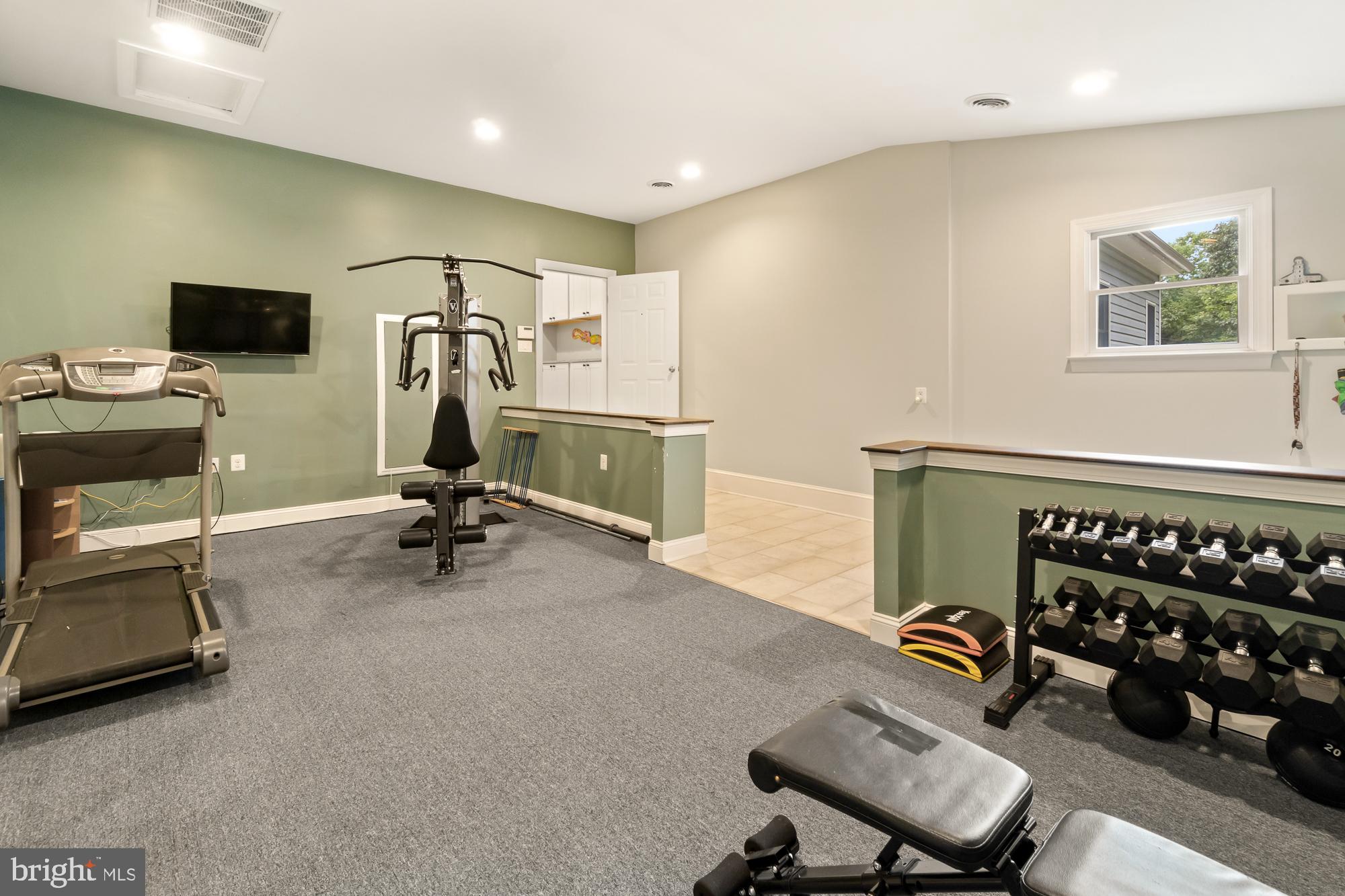 9836 Watkins Road Gaithersburg, MD 20882 - Photo 32 of 70 Huge exercise room
