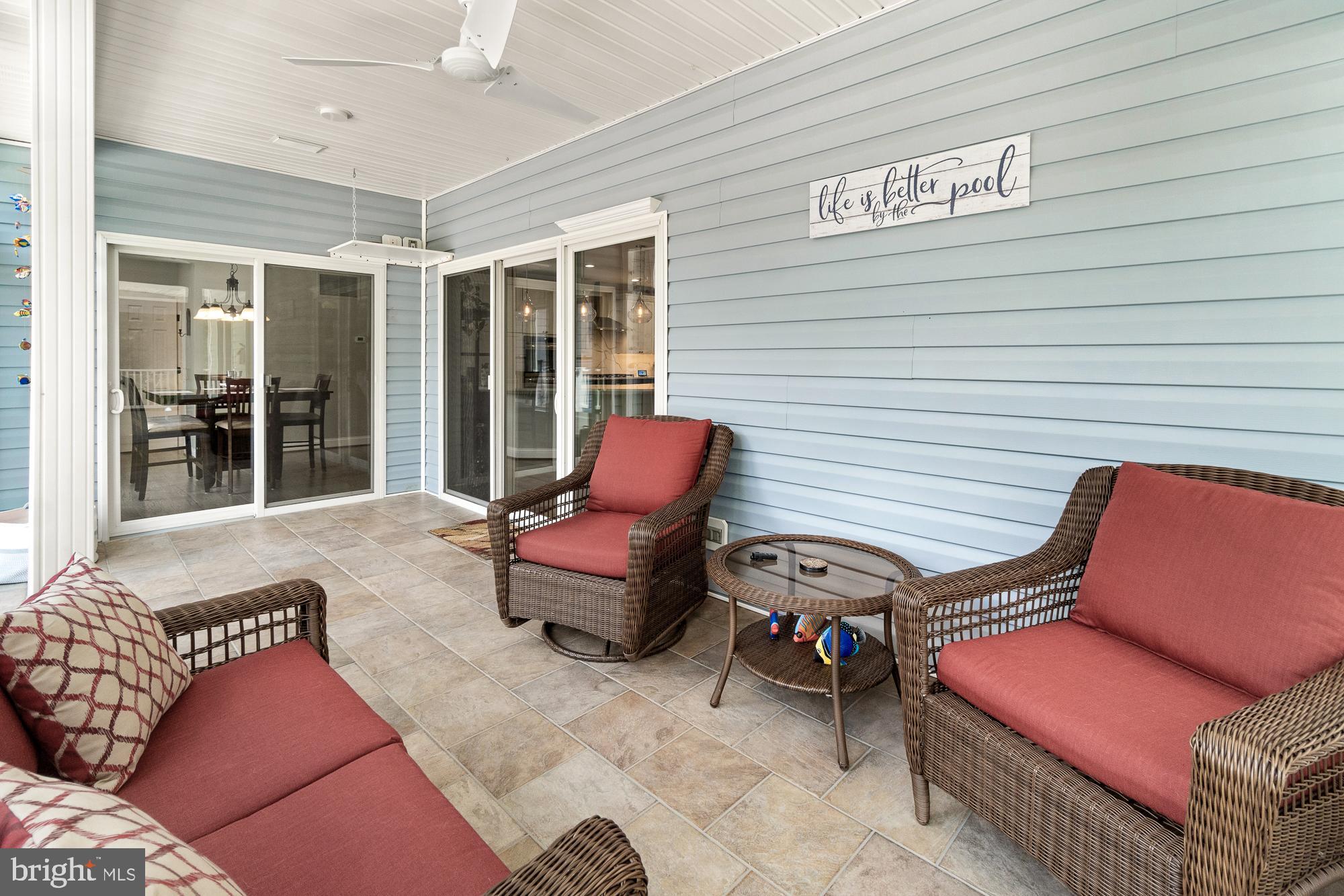 9836 Watkins Road Gaithersburg, MD 20882 - Photo 36 of 70 Drink coffee and read a book here!