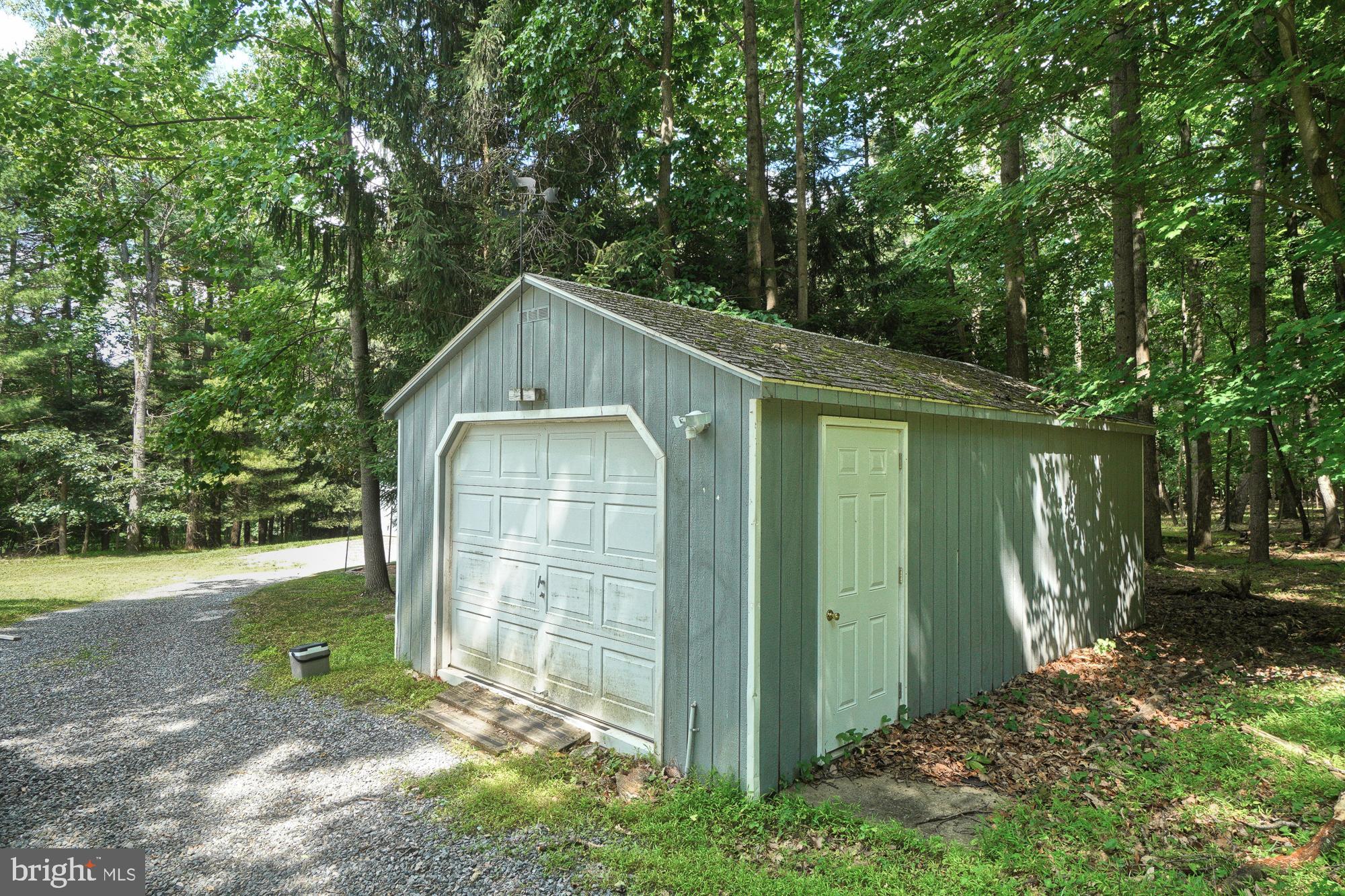 9836 Watkins Road Gaithersburg, MD 20882 - Photo 63 of 70 or use the shed for your tools and equipment