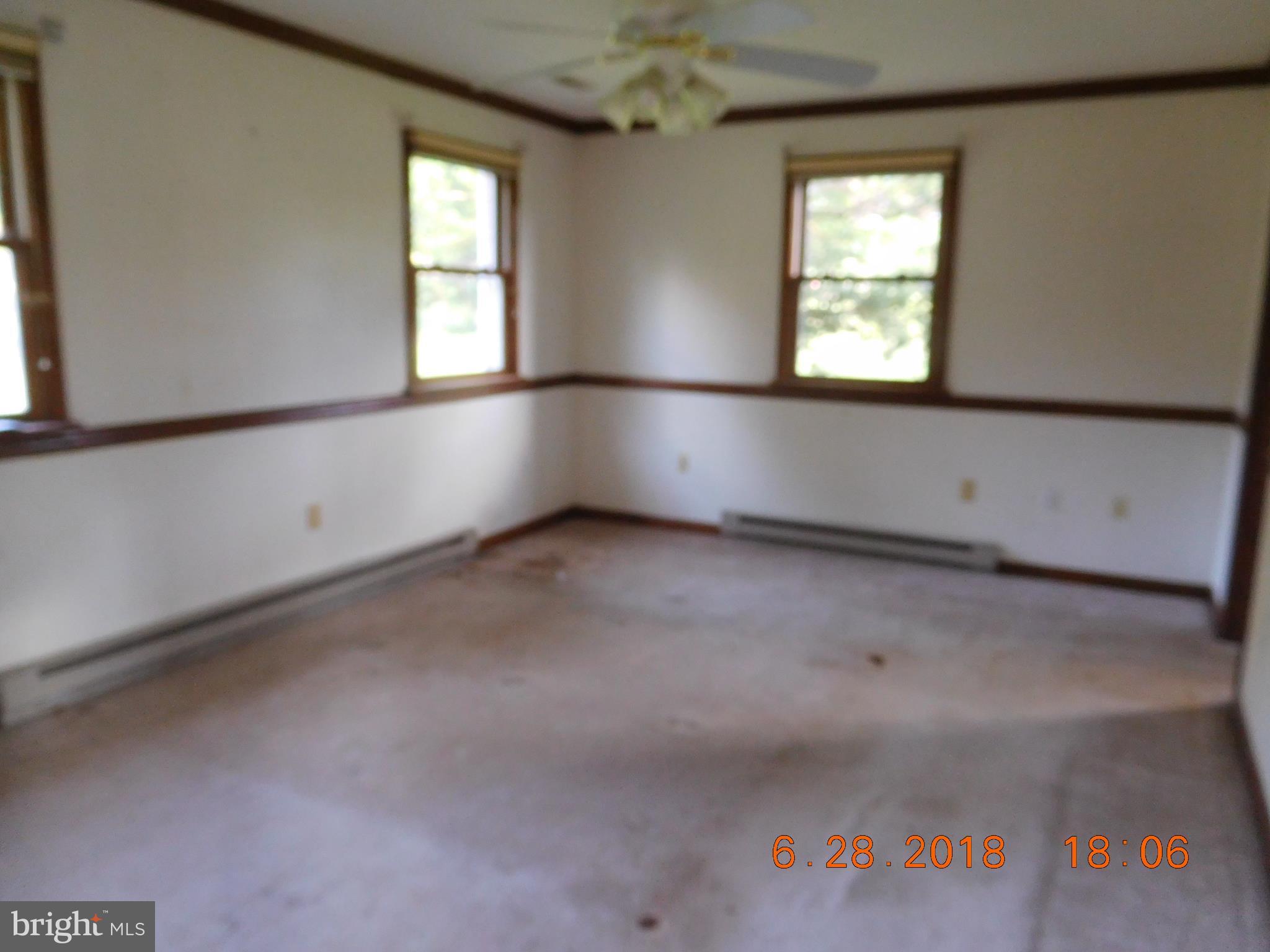 4041 Midland Road Midland, VA 22728 - Photo 6 of 11 Bedroom (Master)