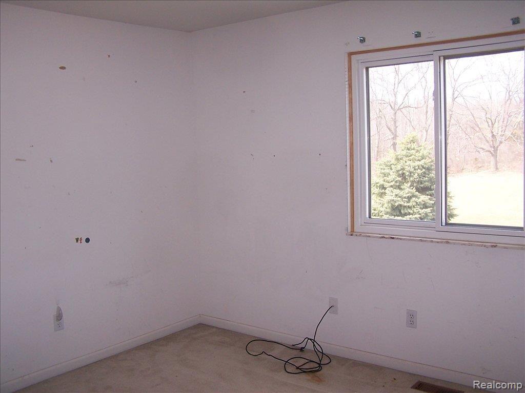 11575 Shaffer Road Davisburg, MI 48350 - Photo 16 of 18 103_0158
