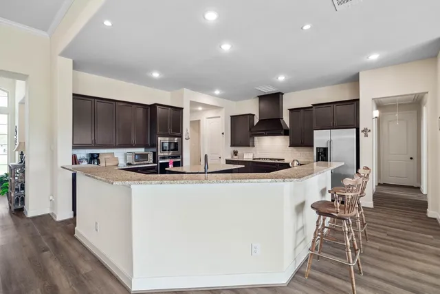 $750,000 | 305 Champions Court, El Campo, TX 77437