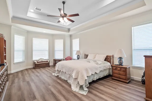 $750,000 | 305 Champions Court, El Campo, TX 77437