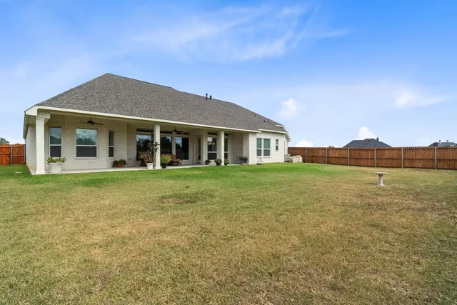 $750,000 | 305 Champions Court, El Campo, TX 77437