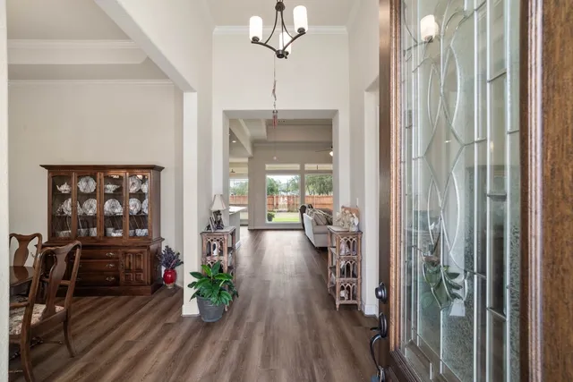 $750,000 | 305 Champions Court, El Campo, TX 77437