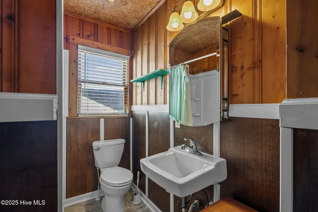 $775,000 | 303 East Atlantic Boulevard, Atlantic Beach, NC 28512