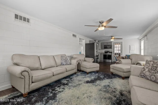 $775,000 | 303 East Atlantic Boulevard, Atlantic Beach, NC 28512