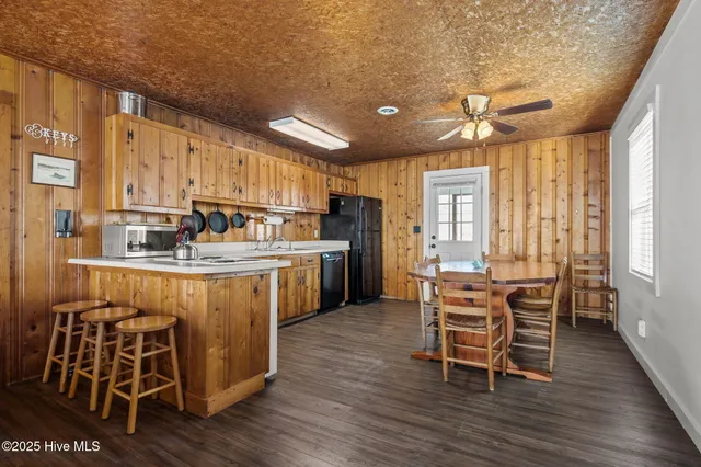 $825,000 | 303 East Atlantic Boulevard, Atlantic Beach, NC 28512