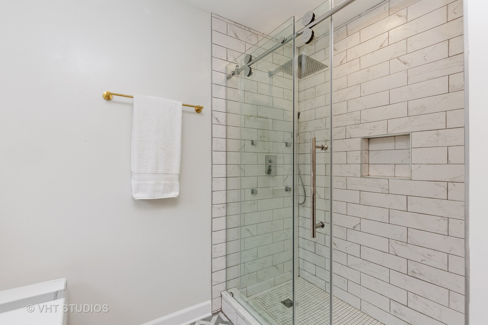 1124 Aberdeen Road Inverness, IL 60067 - Photo 22 of 46