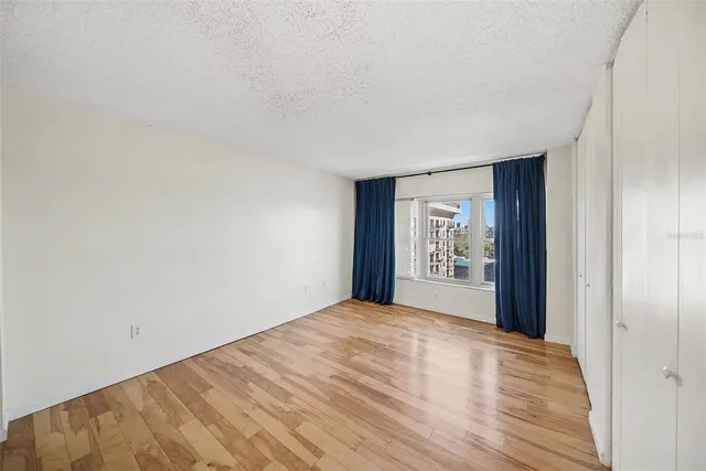 $2,400 | 2401 Bayshore Boulevard, Unit 1007, Tampa, FL 33629